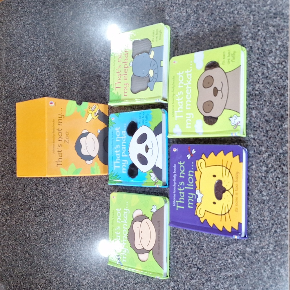 Usborne Touchy-Feely Zoo Set 5 Board Books